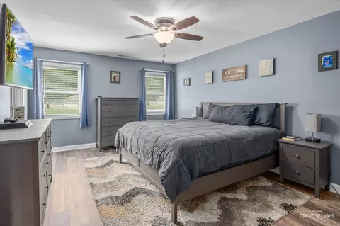 Bedroom - 351 E Lincoln St, Seneca, IL 61360 photo 2 of 3