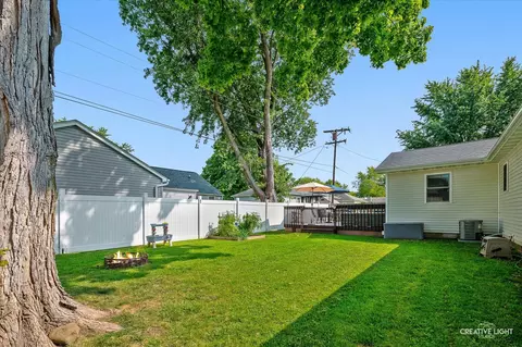 Exterior - 351 E Lincoln St, Seneca, IL 61360 photo 3 of 4