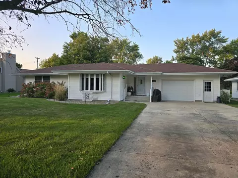 603 E Fine St, Ashkum, IL 60911