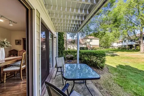 1152 Silverwood Ct #B1, Wheeling, IL 60090 photo 22