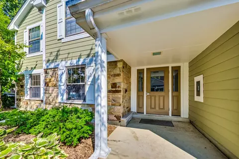 1152 Silverwood Ct #B1, Wheeling, IL 60090 photo 3