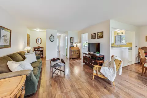 1152 Silverwood Ct #B1, Wheeling, IL 60090 photo 7