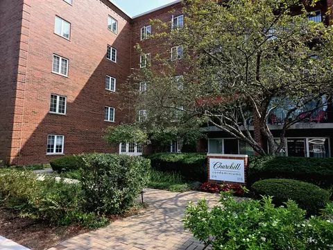 519 N Main St #1-A-N, Glen Ellyn, IL 60137
