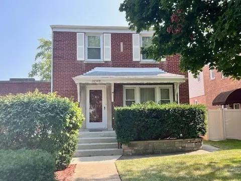 10549 S Albany Ave, Chicago, IL 60655