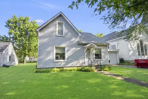 114 Fourth St, Gridley, IL 61744