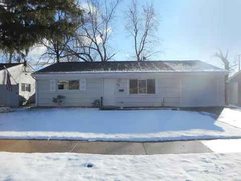 63 W Manchester Dr, Wheeling, IL 60090