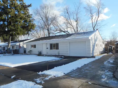 Exterior - 63 W Manchester Dr, Wheeling, IL 60090 photo 2 of 4
