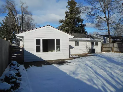 Exterior - 63 W Manchester Dr, Wheeling, IL 60090 photo 4 of 4