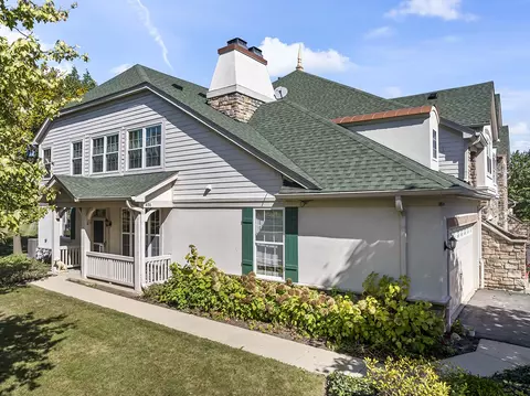 486 Bay Tree Cir, Vernon Hills, IL 60061