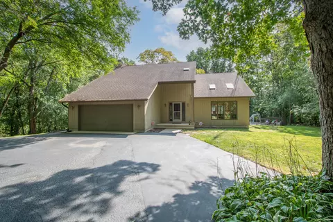 4218 Wilson Rd, Woodstock, IL 60098