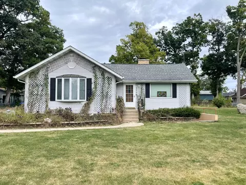 35319 N Hickory Ln, Round Lake, IL 60073
