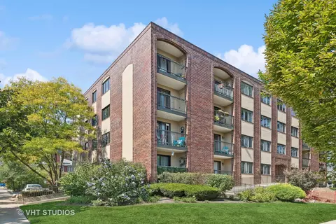 104 N Pine Ave #402, Arlington Heights, IL 60004