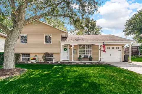 20831 S Acorn Ridge Dr, Frankfort, IL 60423