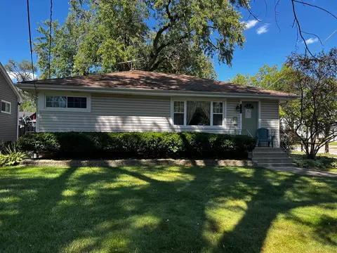 1148 E Division St, Lombard, IL 60148