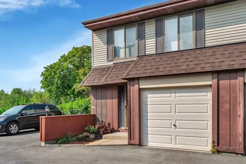 1911 Parklake Dr #A, Morris, IL 60450
