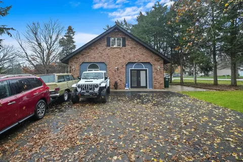 2768 N La Salle Dr, Bourbonnais, IL 60914