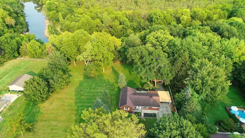 1201 Columbus Rd, Streator, IL 61364