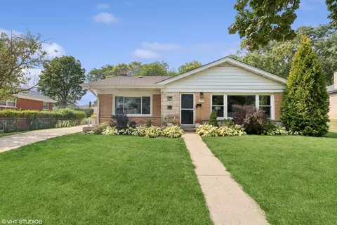 226 S Princeton Ave, Arlington Heights, IL 60005