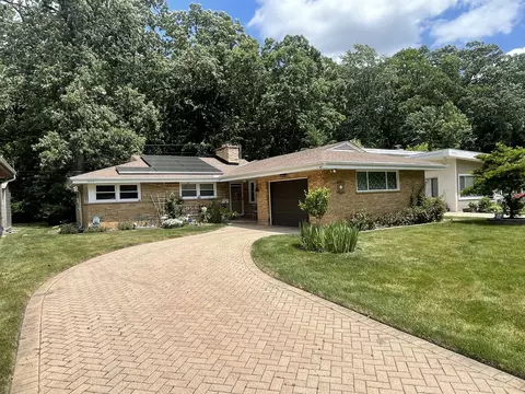 5446 Foster St, Skokie, IL 60077