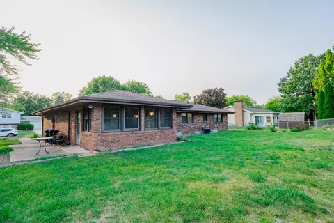 1004 Broadmoor Rd, Bloomington, IL 61704 photo 22