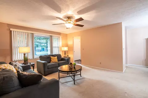 1004 Broadmoor Rd, Bloomington, IL 61704 photo 12