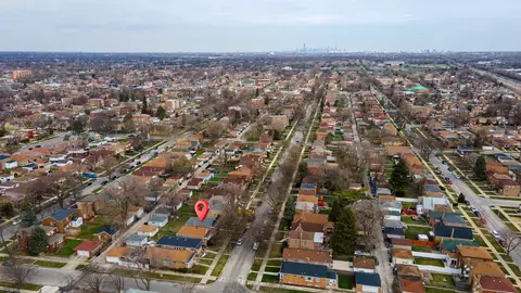 10548 S Eberhart Ave, Chicago, IL 60628 photo 21