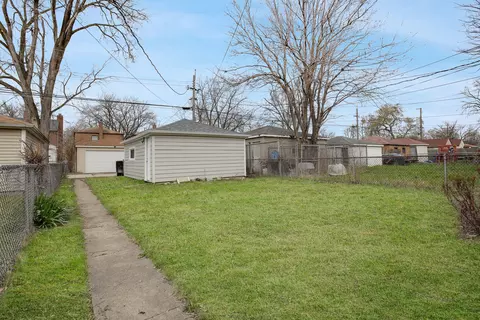 10548 S Eberhart Ave, Chicago, IL 60628 photo 20