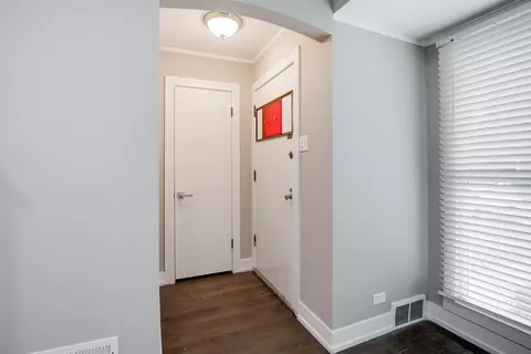 10548 S Eberhart Ave, Chicago, IL 60628 photo 8