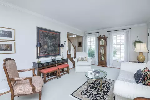 1591 Stonebridge Trl, Wheaton, IL 60189 photo 3