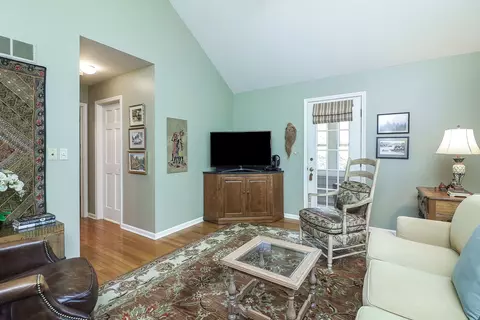 1591 Stonebridge Trl, Wheaton, IL 60189 photo 15