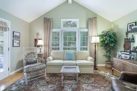 1591 Stonebridge Trl, Wheaton, IL 60189 photo 14