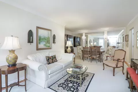 1591 Stonebridge Trl, Wheaton, IL 60189 photo 4