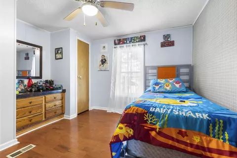 Bedroom - 4524 E River Rd, Ridott, IL 61067 photo 3 of 4