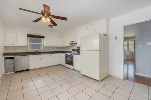 2831 193rd St, Lansing, IL 60438 photo 9