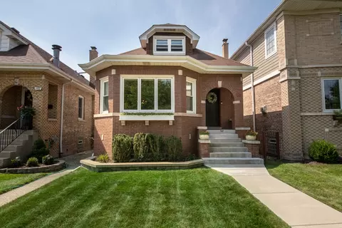 5846 N Leonard Ave, Chicago, IL 60646