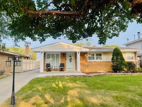 10017 Mulberry Ave, Oak Lawn, IL 60453