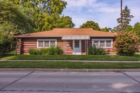 511 N Elm St, Pontiac, IL 61764