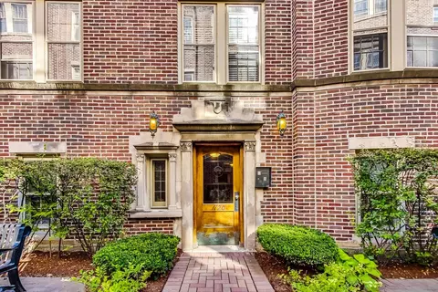 1120 Washington Blvd #3B, Oak Park, IL 60302