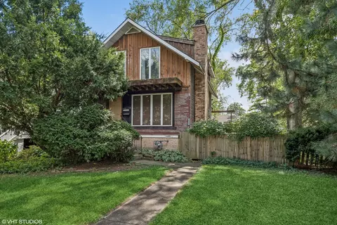 1531 Wilmette Ave, Wilmette, IL 60091