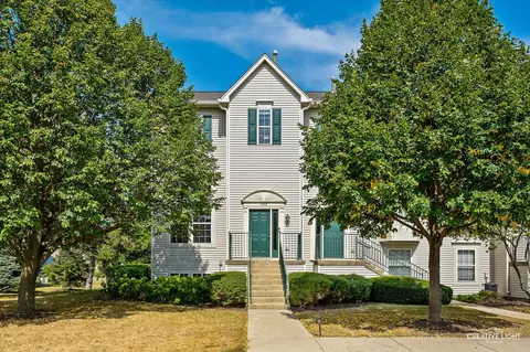 1999 Grandview Pl, Montgomery, IL 60538