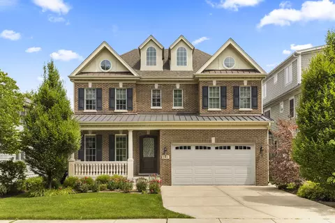 241 N Illinois St, Elmhurst, IL 60126