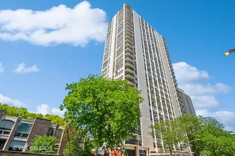 1455 N Sandburg Ter #205, Chicago, IL 60610