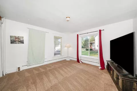 702 Dewey St, Harvard, IL 60033 photo 4