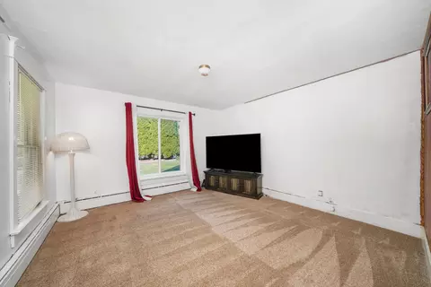 702 Dewey St, Harvard, IL 60033 photo 3