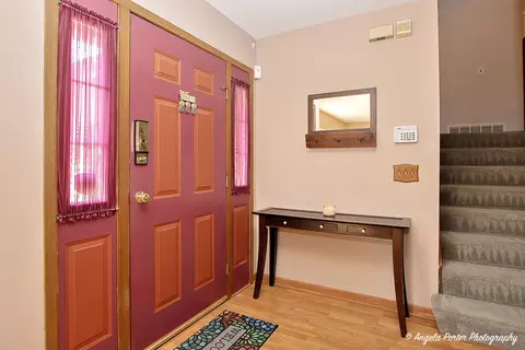 Entry Way - 4014 W Prestwick St, Mchenry, IL 60050 photo 1 of 2