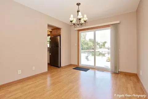 Dining - 4014 W Prestwick St, Mchenry, IL 60050 photo 1 of 1