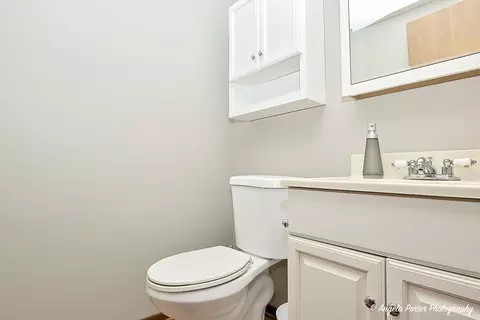 Bath - 4014 W Prestwick St, Mchenry, IL 60050 photo 3 of 3