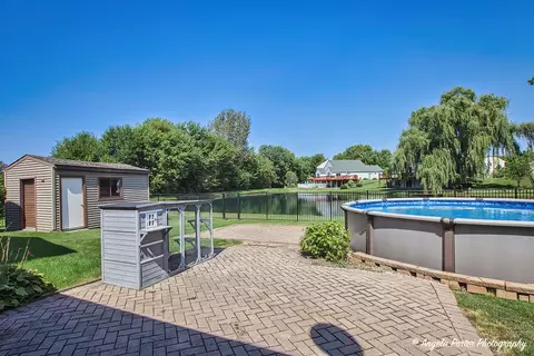 Exterior - 4014 W Prestwick St, Mchenry, IL 60050 photo 3 of 8