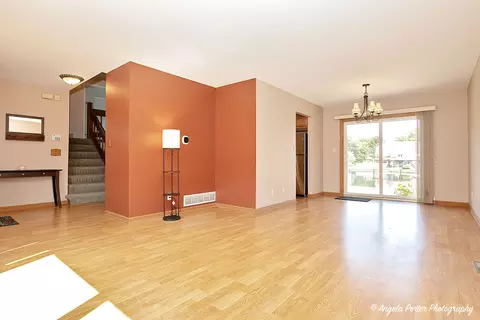 Living - 4014 W Prestwick St, Mchenry, IL 60050 photo 1 of 7