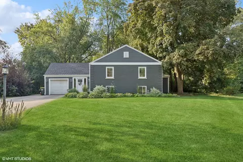 205 W Willow Rd, Prospect Heights, IL 60070